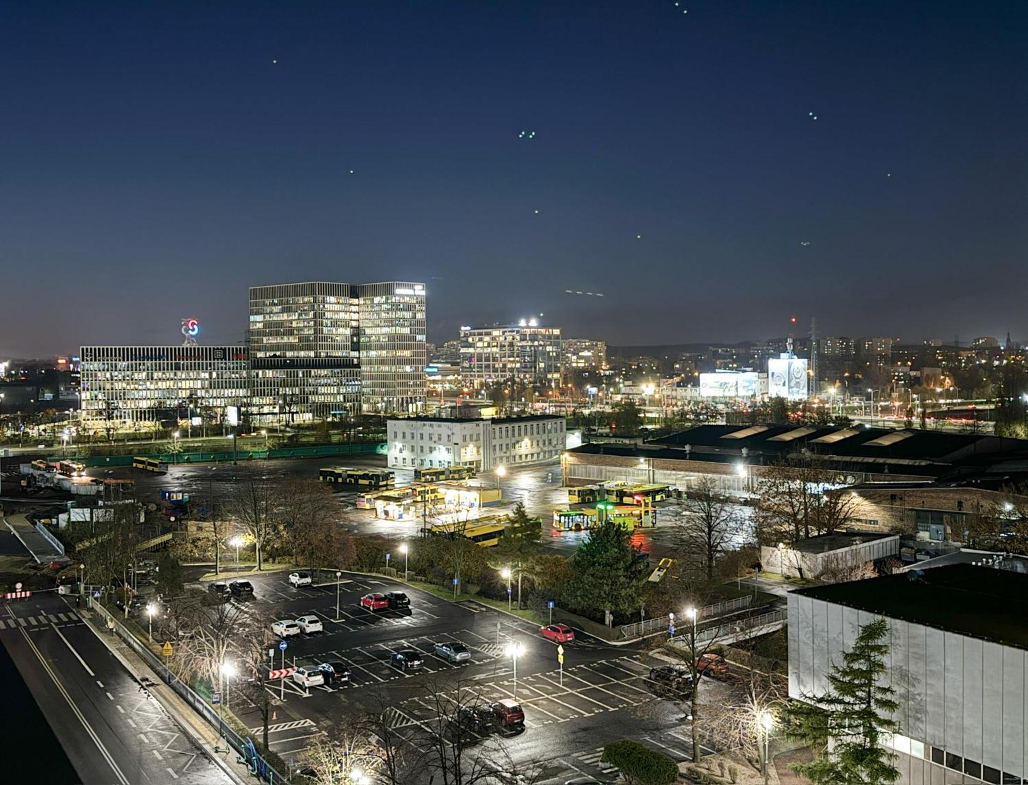 Lakru Apartments Global Office, Free Garage, Self Check-In Katovice Exteriér fotografie